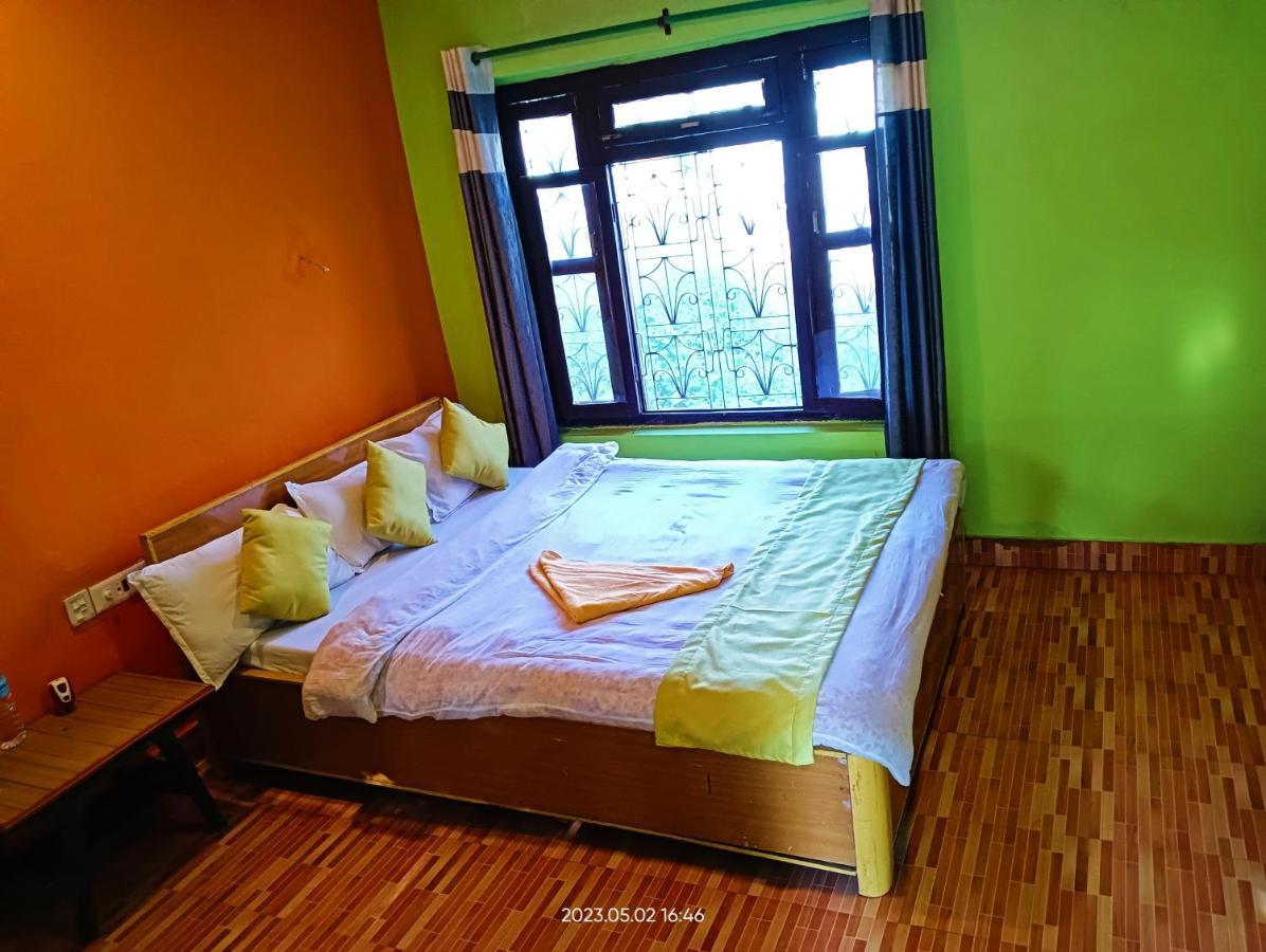 Hotel Butterfly - Peaceful Garden For Nature Lovers Sauraha Εξωτερικό φωτογραφία