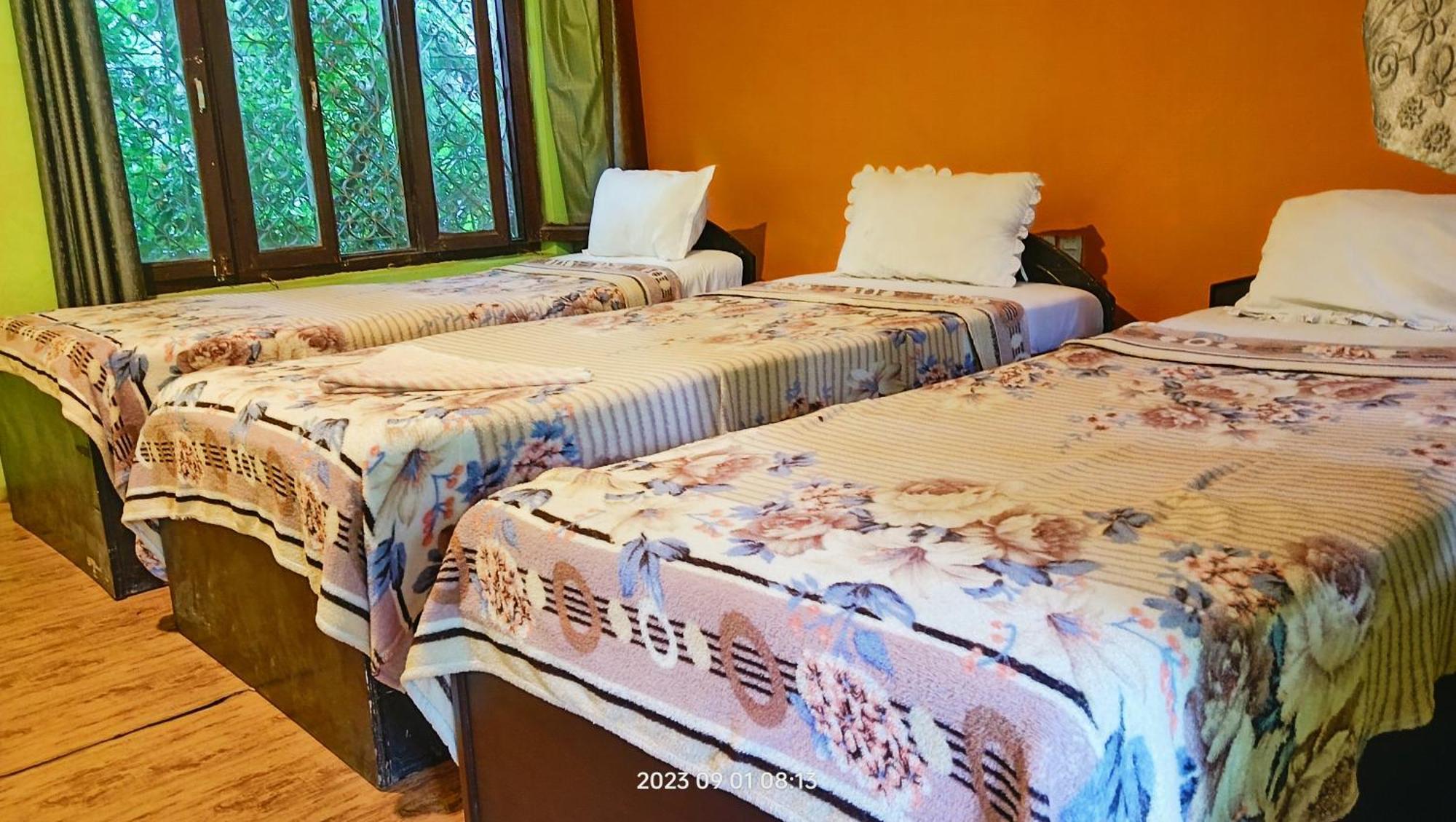 Hotel Butterfly - Peaceful Garden For Nature Lovers Sauraha Εξωτερικό φωτογραφία