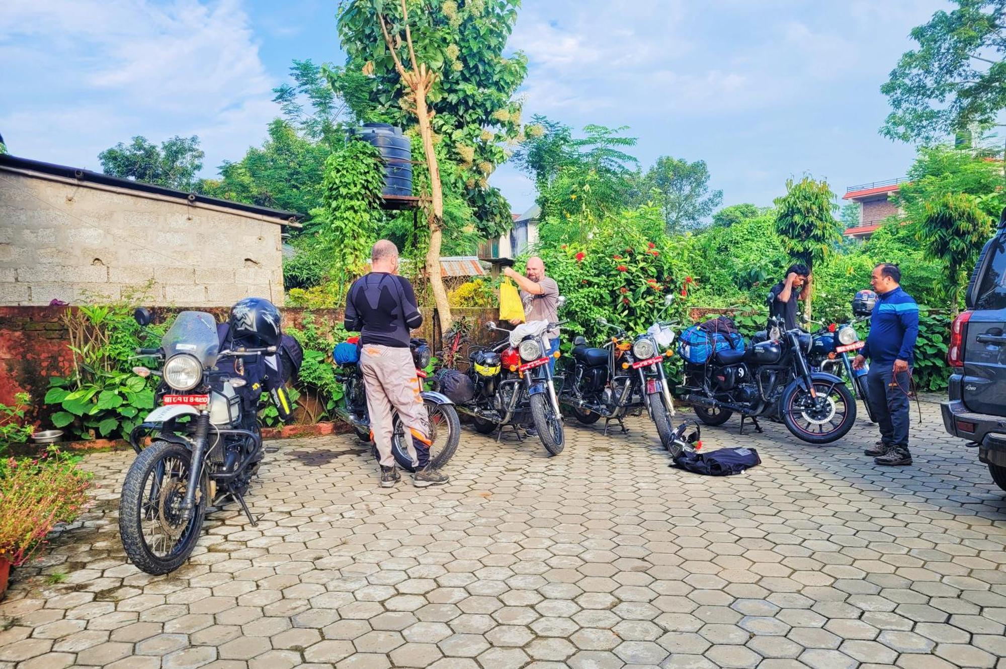 Hotel Butterfly - Peaceful Garden For Nature Lovers Sauraha Εξωτερικό φωτογραφία