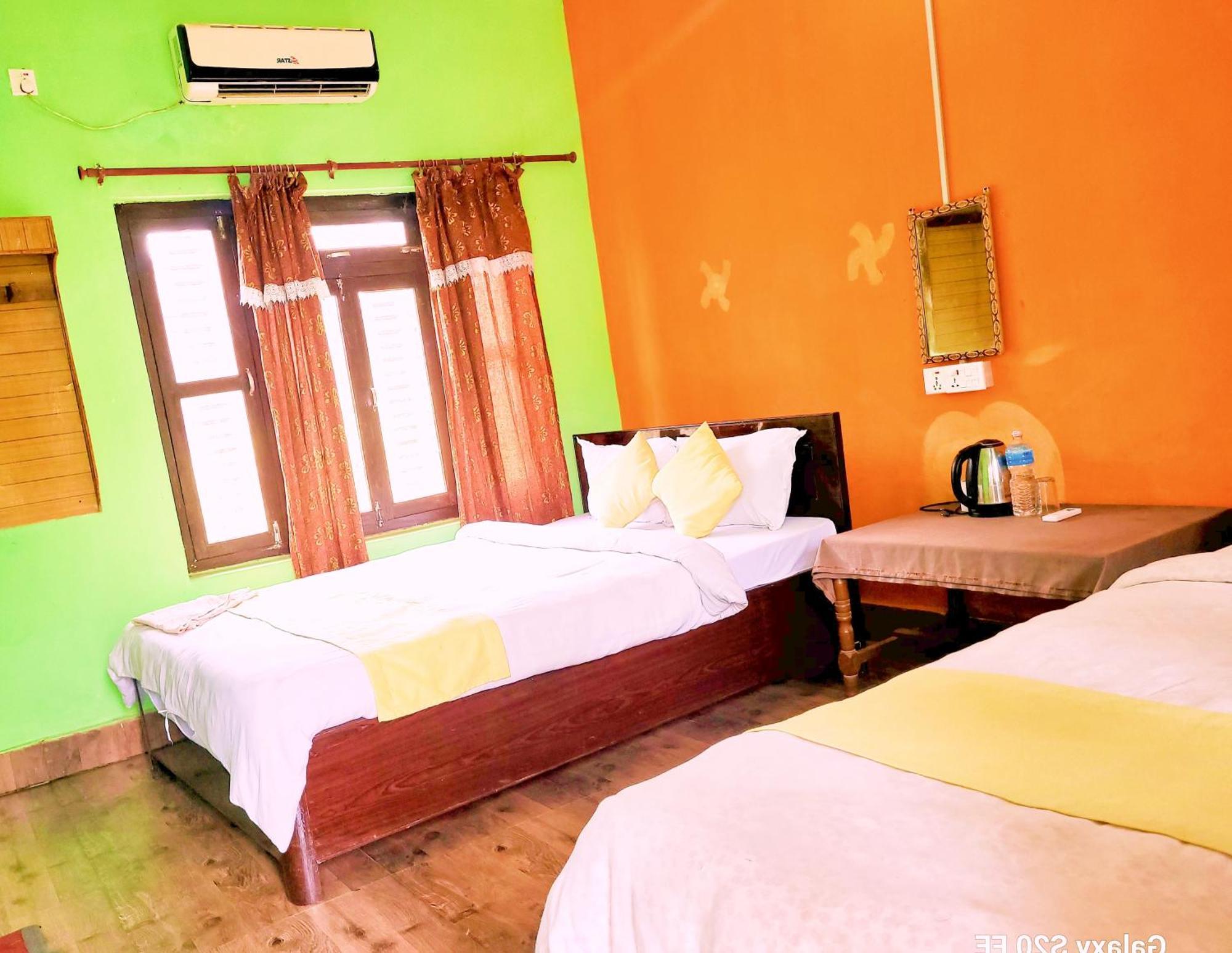Hotel Butterfly - Peaceful Garden For Nature Lovers Sauraha Εξωτερικό φωτογραφία